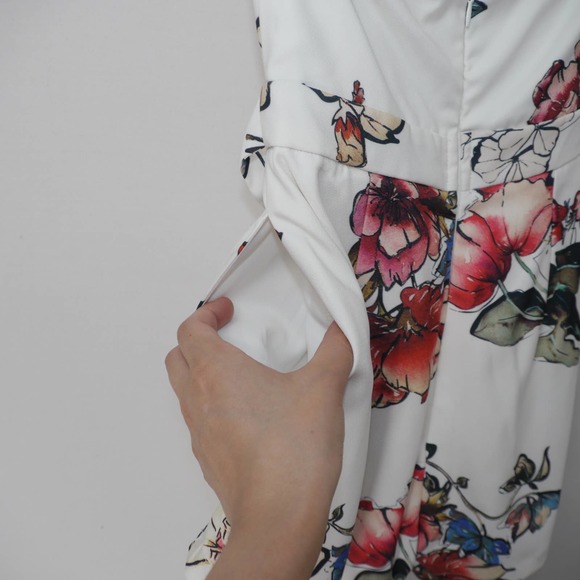 Luxxel Sleeveless Floral Print Romper Size S - Picture 8 of 12